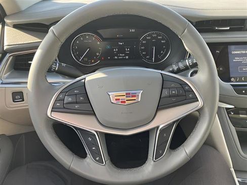 Used 2021 Cadillac XT5 Premium Luxury image 14