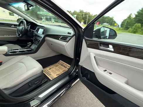 Used 2017 Hyundai Sonata Limited w/ Tech Package 03 FWD image 53
