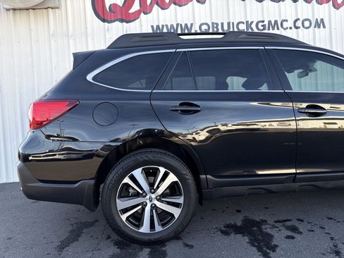 Used 2018 Subaru Outback 3.6R Limited image 36
