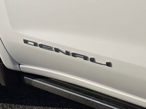 Used 2024 GMC Sierra 1500 Denali image 4