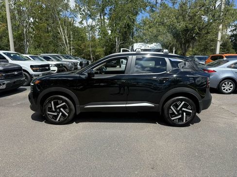 Used 2026 Nissan Kicks SV w/ Charging Package FWD image 2