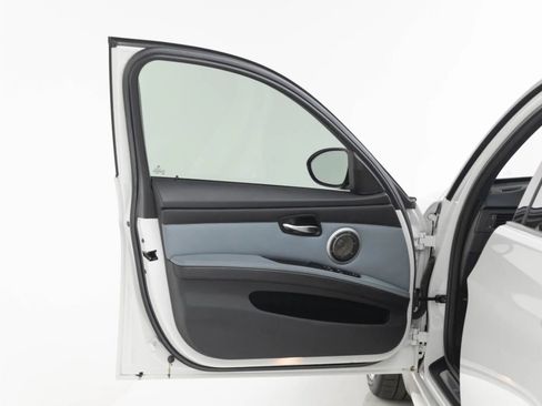 Used 2011 BMW M3 Sedan RWD image 12