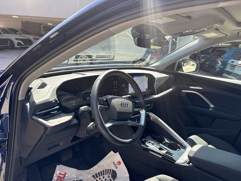 Certified 2025 Audi Q5 Premium w/ Convenience Package AWD/4WD image 12