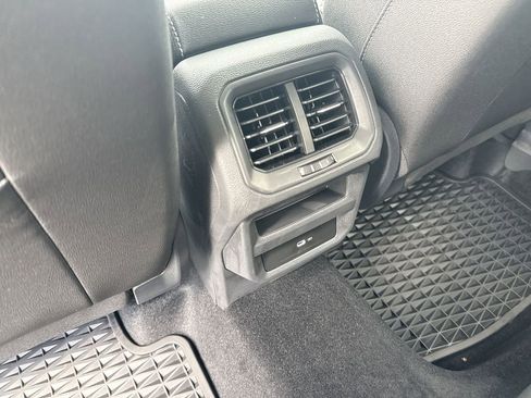 New 2024 Volkswagen Taos SE AWD/4WD image 27