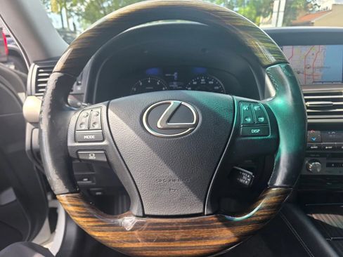 Used 2014 Lexus LS 460 w/ Comfort Package RWD image 18