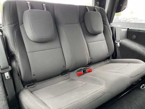 Used 2023 Jeep Wrangler Sport image 27