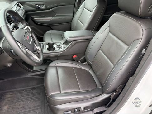 Certified 2023 GMC Acadia SLT w/ Preferred Package FWD image 5