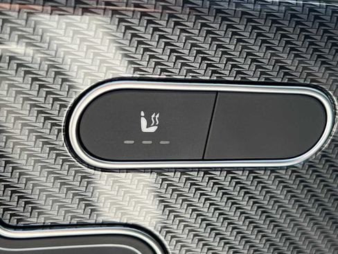 Certified 2025 Mercedes-Benz GLB 250 image 13