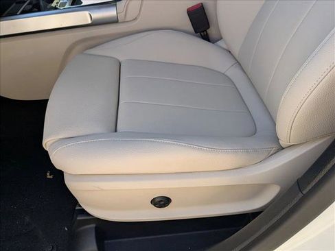 Certified 2025 Mercedes-Benz GLB 250 image 4