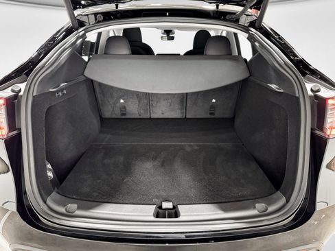 Used 2025 Tesla Model Y Long Range image 25