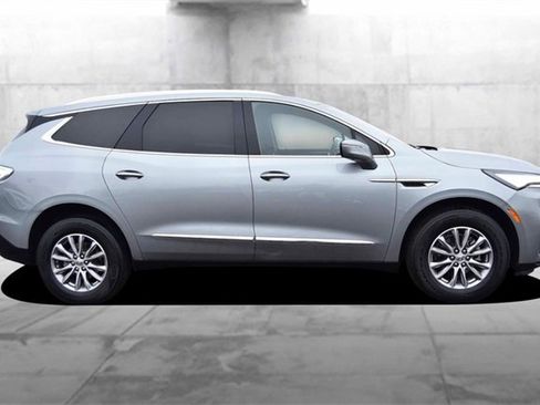 Used 2024 Buick Enclave Premium image 5