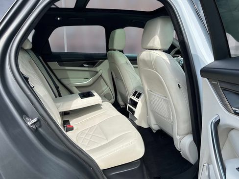 Used 2021 Jaguar F-PACE S AWD/4WD image 11