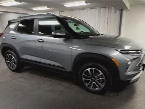 Certified 2024 Chevrolet TrailBlazer LT w/ LT Cold Weather Package image 2