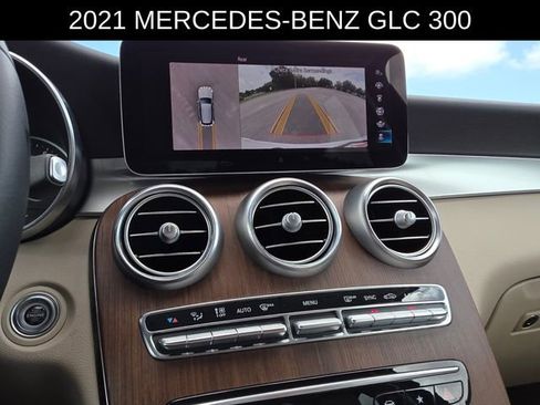 Used 2021 Mercedes-Benz GLC 300 image 29