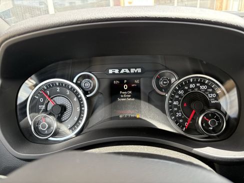 Used 2024 RAM 2500 Big Horn AWD/4WD image 18