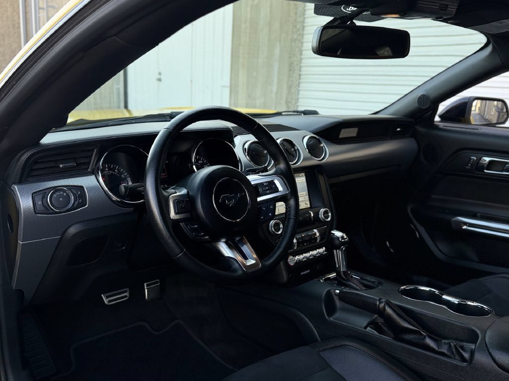 Used 2017 Ford Mustang GT Premium RWD image 10