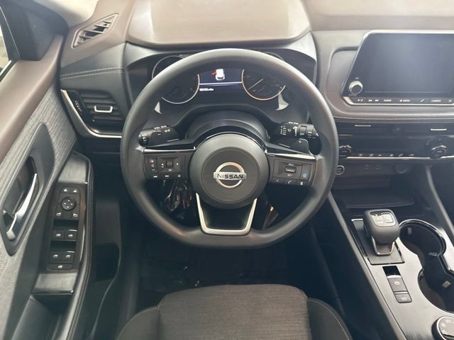 Used 2021 Nissan Rogue SV AWD/4WD image 23