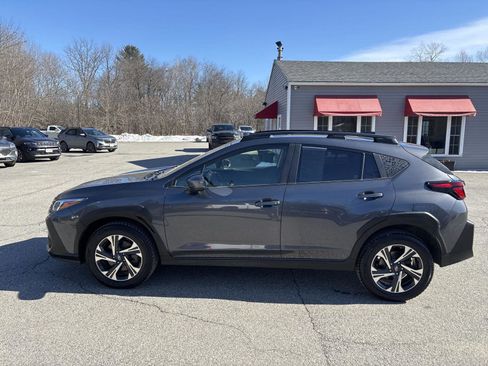Used 2024 Subaru Crosstrek 2.0i Premium image 2