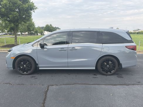 Used 2025 Honda Odyssey Sport-L image 6