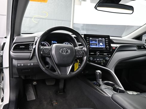 Certified 2023 Toyota Camry SE image 19