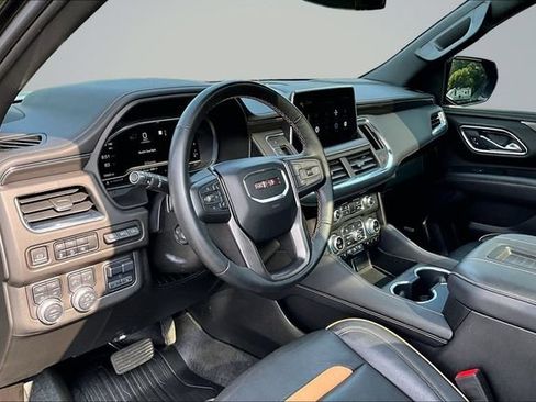 Used 2023 GMC Yukon AT4 w/ AT4 Premium Plus Package AWD/4WD image 17