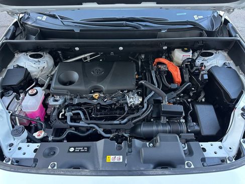 Used 2025 Toyota RAV4 LE image 31