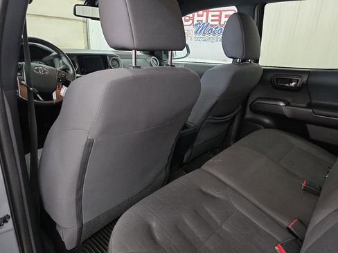 Used 2019 Toyota Tacoma TRD Off-Road image 29