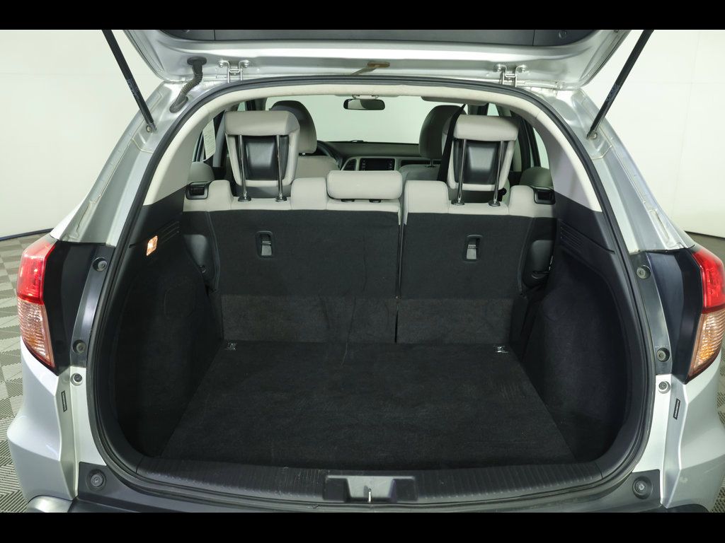 Used 2016 Honda HR-V LX image 11