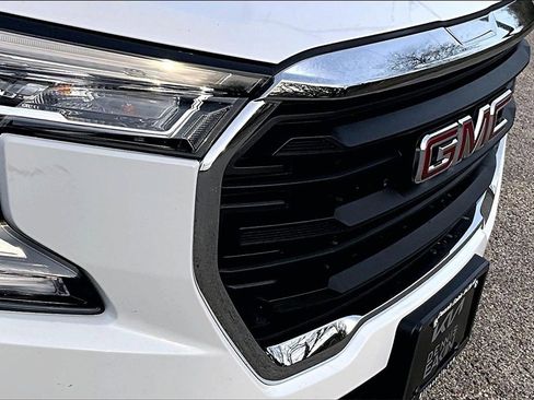 Used 2023 GMC Terrain SLE image 30