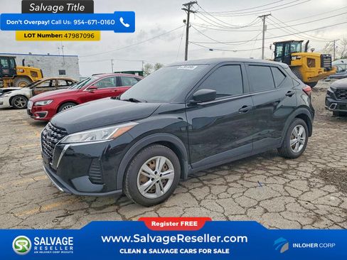 Used 2022 Nissan Kicks S FWD image 1