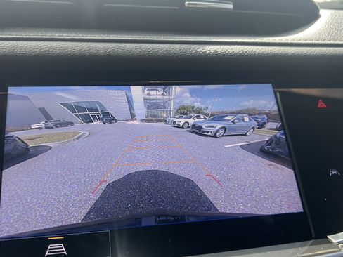 Used 2022 Cadillac XT6 Sport w/ LPO, ONYX Package image 28