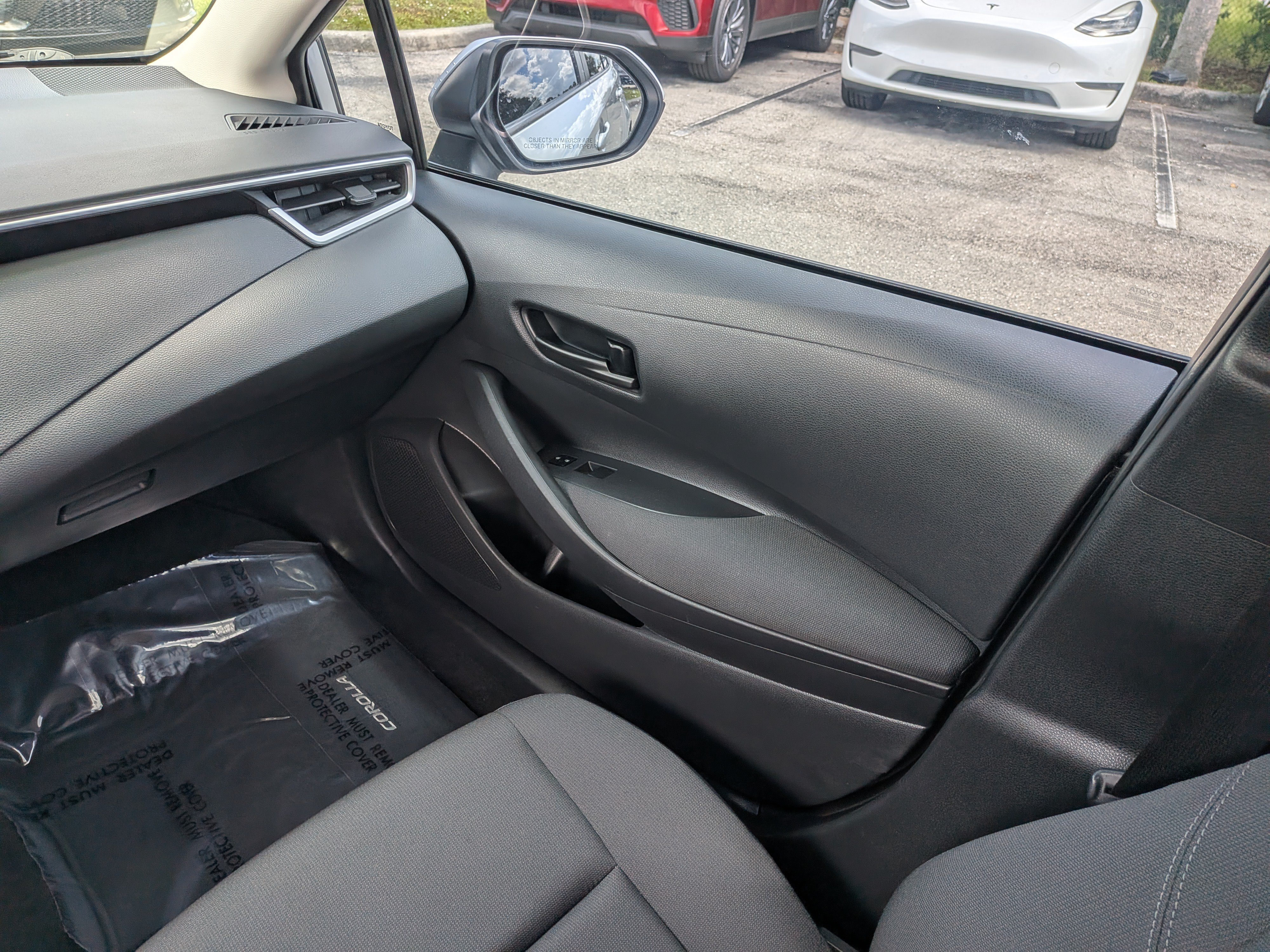 Used 2023 Toyota Corolla LE FWD image 17