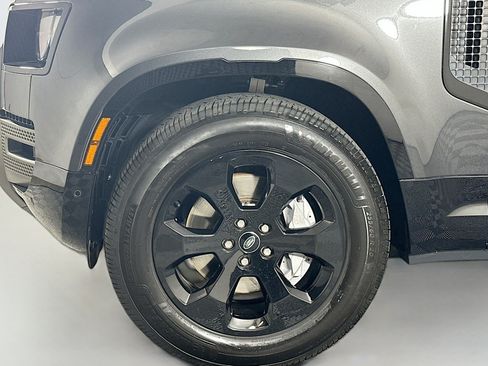 Used 2022 Land Rover Defender 90 X-Dynamic HSE AWD/4WD image 11
