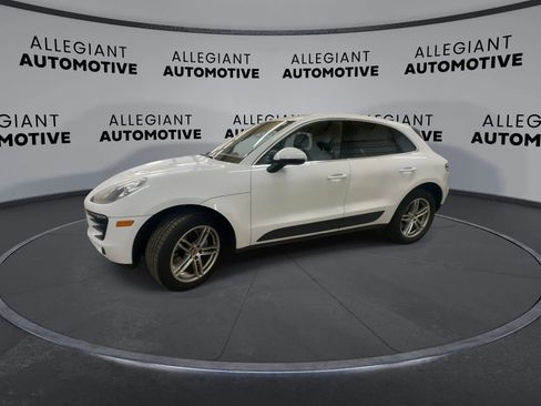 Used 2017 Porsche Macan S AWD/4WD image 6