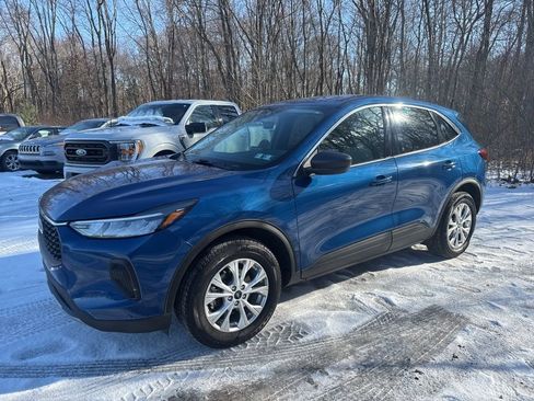 Used 2023 Ford Escape Active image 5