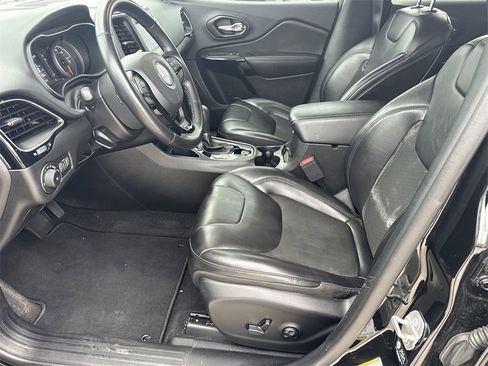 Used 2021 Jeep Cherokee Latitude Plus image 12