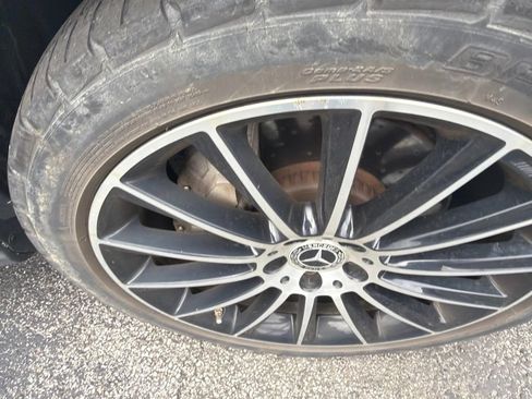 Used 2019 Mercedes-Benz GLC 300 image 6