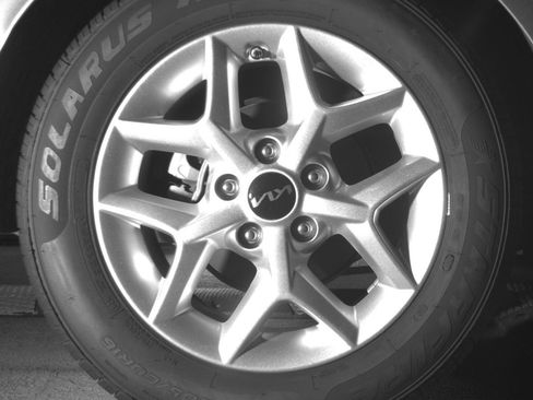 Used 2025 Kia Soul LX w/ LX Technology Package FWD image 22
