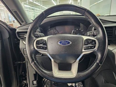 Used 2020 Ford Explorer XLT AWD/4WD image 18