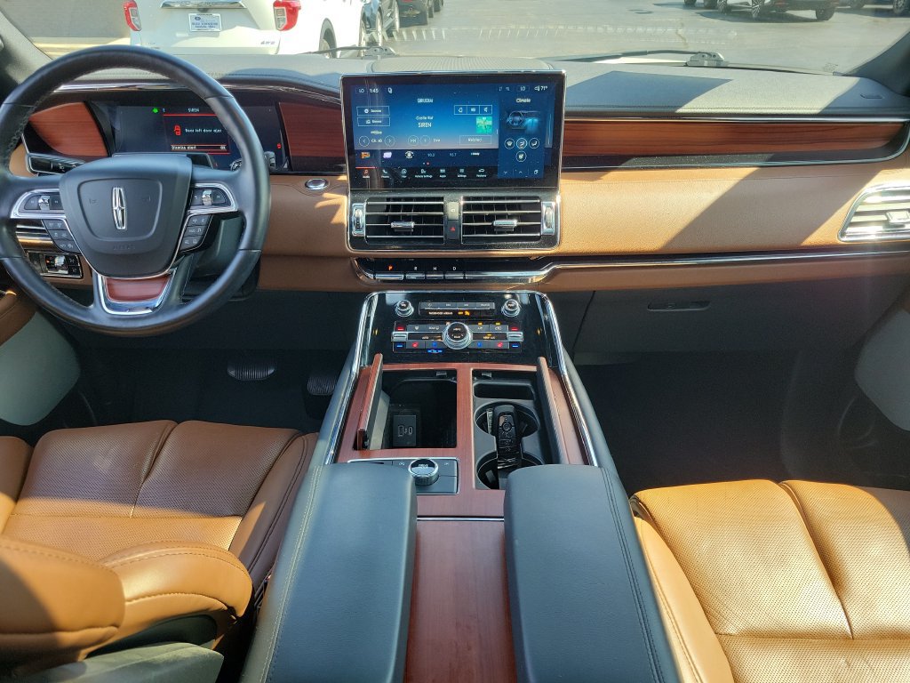 Used 2022 Lincoln Navigator L Reserve AWD/4WD image 11