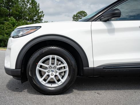 New 2026 Ford Explorer Active w/ Active Comfort Package RWD image 4