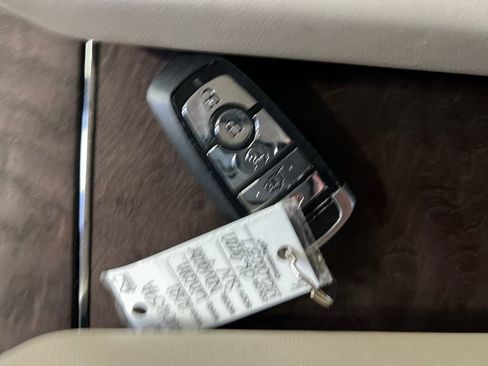 Used 2021 Lincoln Navigator 4WD image 27