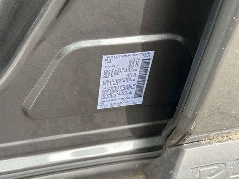 Certified 2024 Nissan Pathfinder S image 18