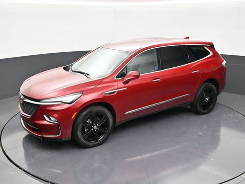 Used 2024 Buick Enclave Essence w/ Sport Touring Edition image 12