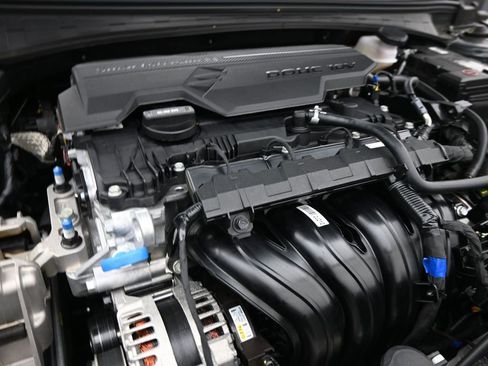 Certified 2025 Hyundai Elantra Sport image 38