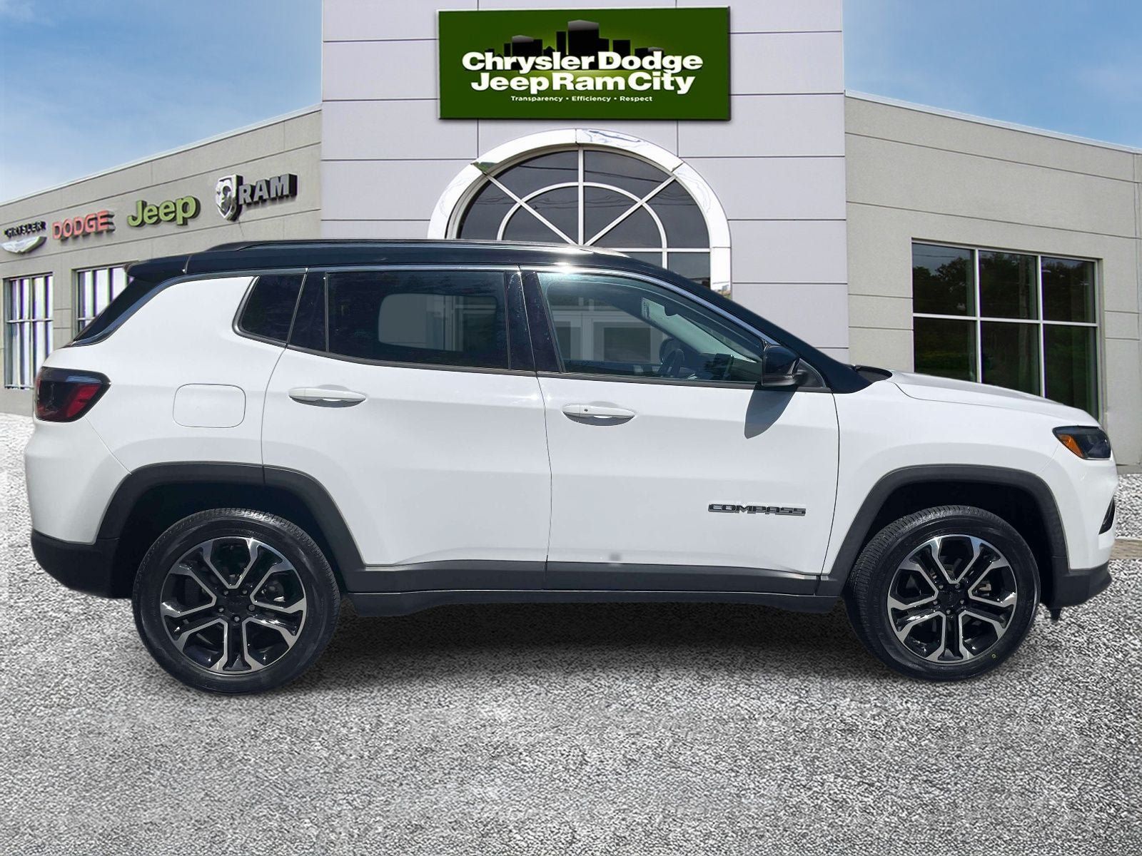 Used 2022 Jeep Compass Limited AWD/4WD image 5