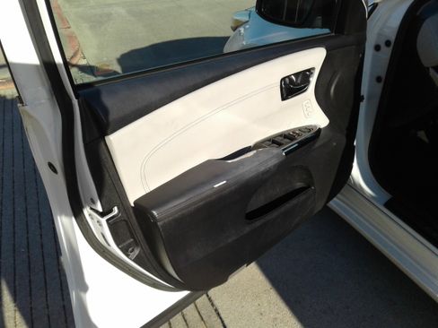 Used 2018 Toyota Avalon Limited image 15