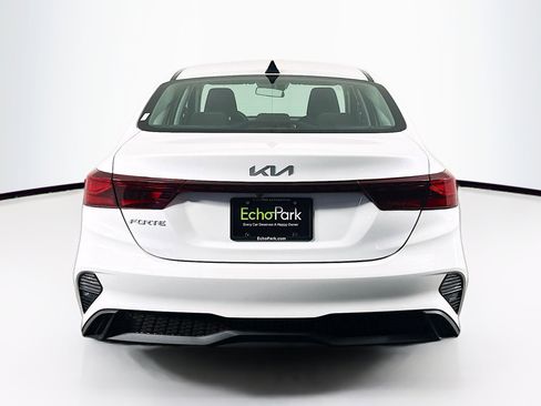 Used 2024 Kia Forte LXS FWD image 7