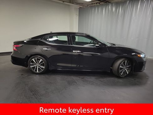 Used 2023 Nissan Maxima SL FWD image 9
