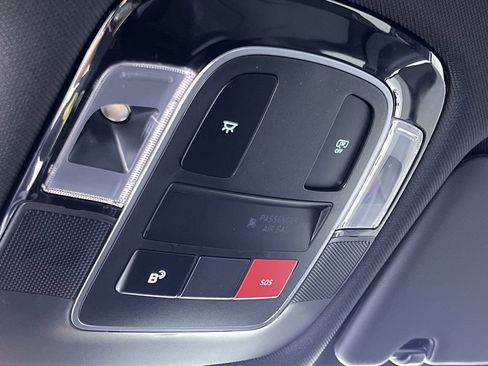 Used 2025 Hyundai Santa Cruz SE image 31